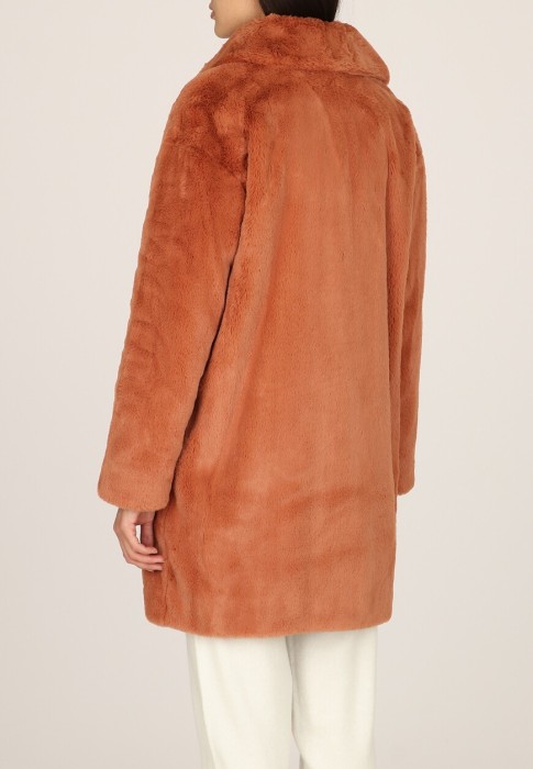 Товар розового цвета с внутренней стороны