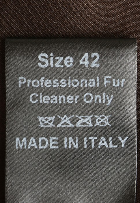 шуба  для взрослого возраста с изнаночной стороны