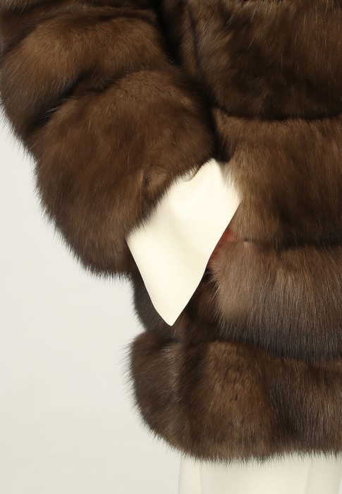 шуба  из проверенных материалов спереди