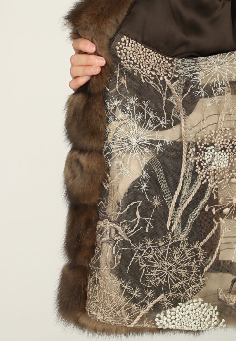 шуба  для взрослого возраста с изнаночной стороны