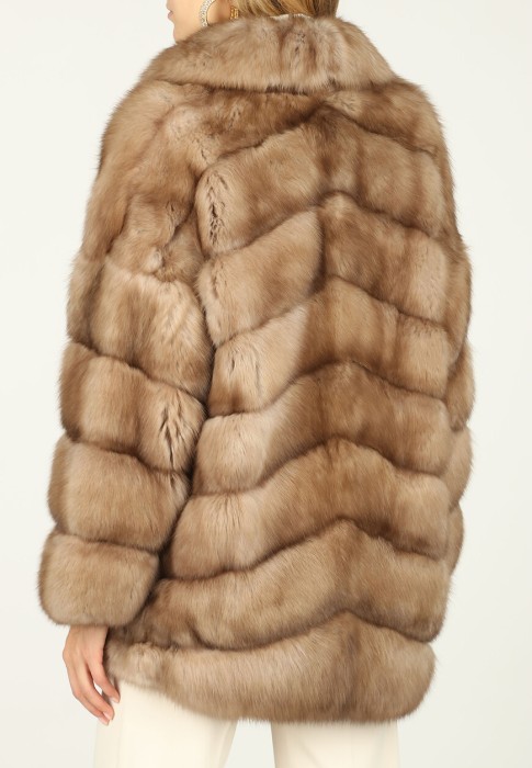 шуба  из проверенных материалов спереди