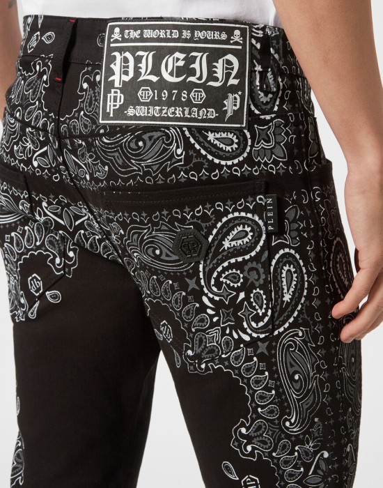 скинни  из америки вид сбоку