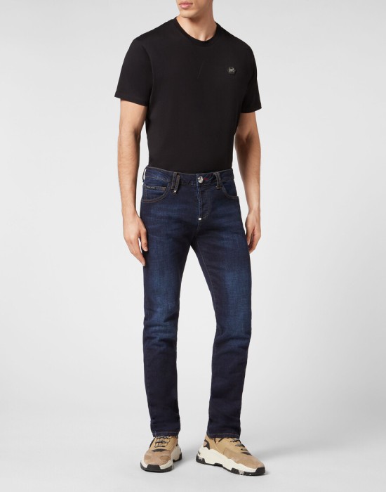 Товар синего цвета с внутренней стороны