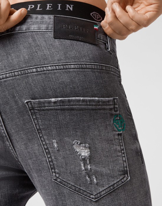 скинни  из америки вид сбоку