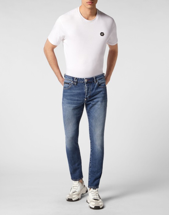 Товар синего цвета с внутренней стороны