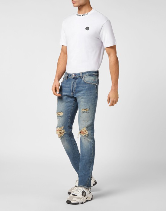 Товар голубого цвета с внутренней стороны