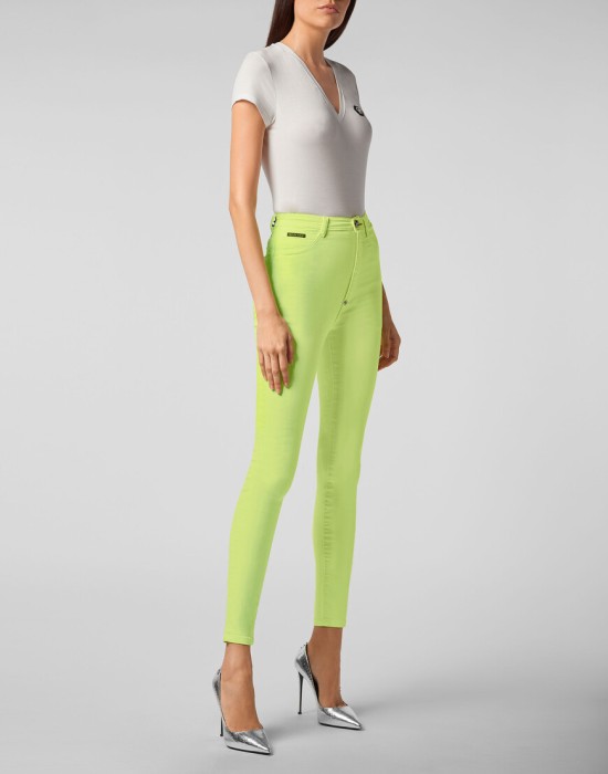 Товар желтого цвета с внутренней стороны