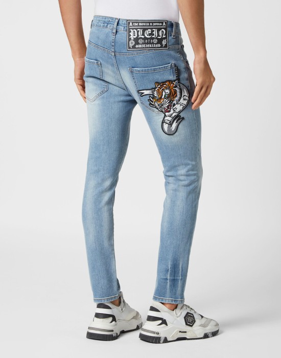 скинни  из америки вид сбоку