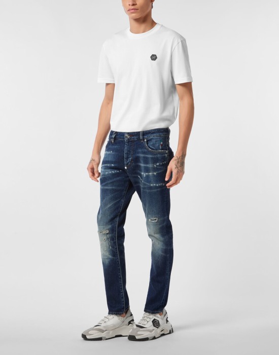 Товар синего цвета с внутренней стороны