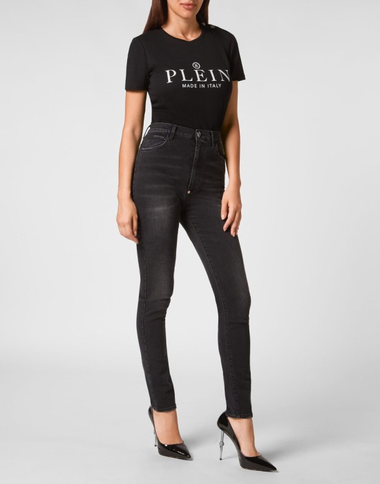 скинни  по цене 50004 руб вид справа