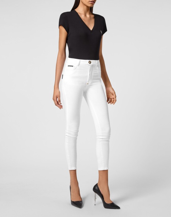 Товар белого цвета с внутренней стороны