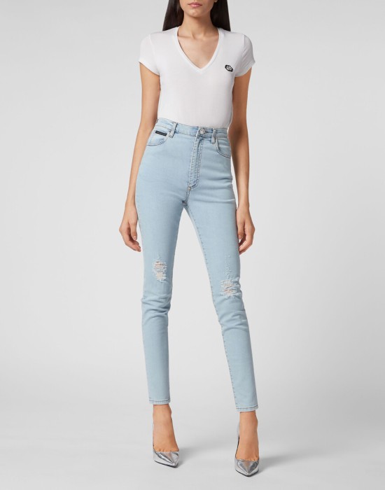 Товар синего цвета с внутренней стороны