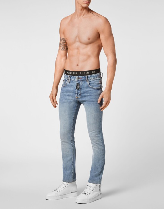 Товар синего цвета с внутренней стороны