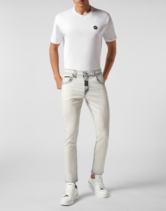 Товар голубого цвета с внутренней стороны