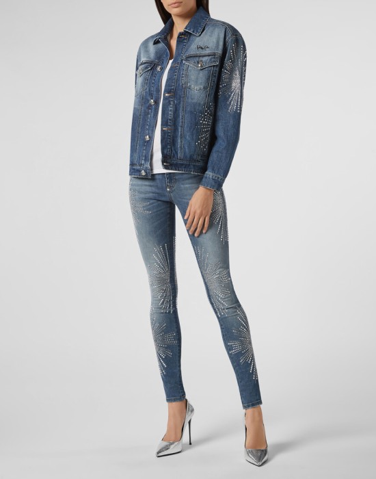 Товар синего цвета с внутренней стороны