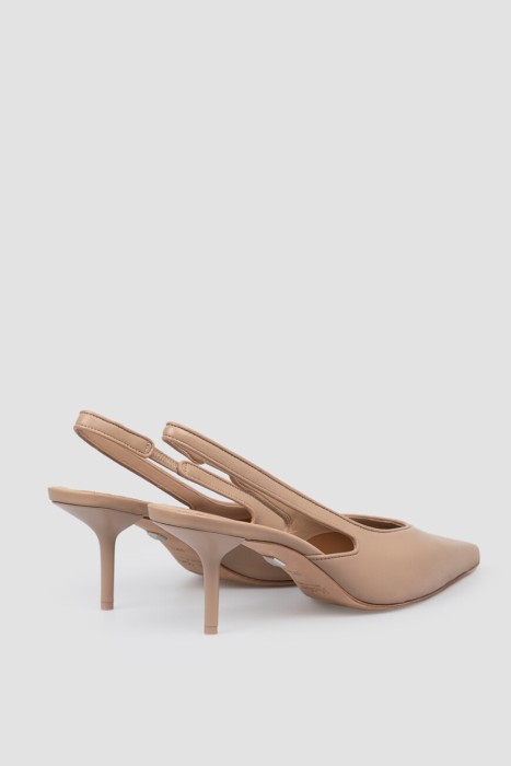 Товар бежевого цвета с внутренней стороны