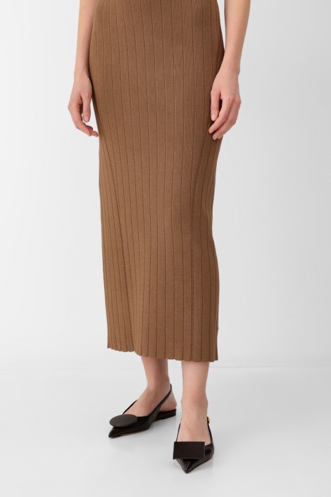 слингбэки  модель duelo от бренда jacquemus вид слева