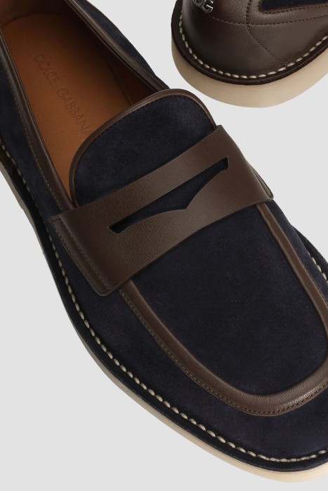 Товар синего цвета с внутренней стороны