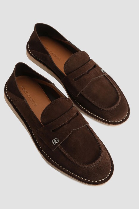 Товар коричневого цвета с внутренней стороны