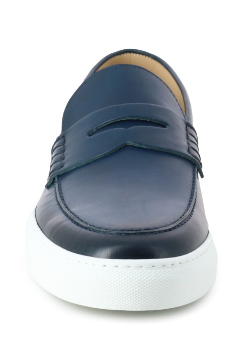 Товар синего цвета с внутренней стороны