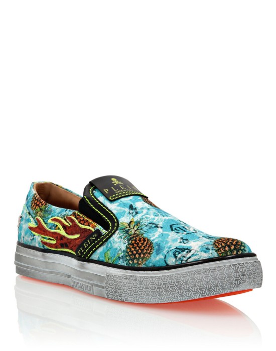 слипоны  по цене 33464 руб вид справа