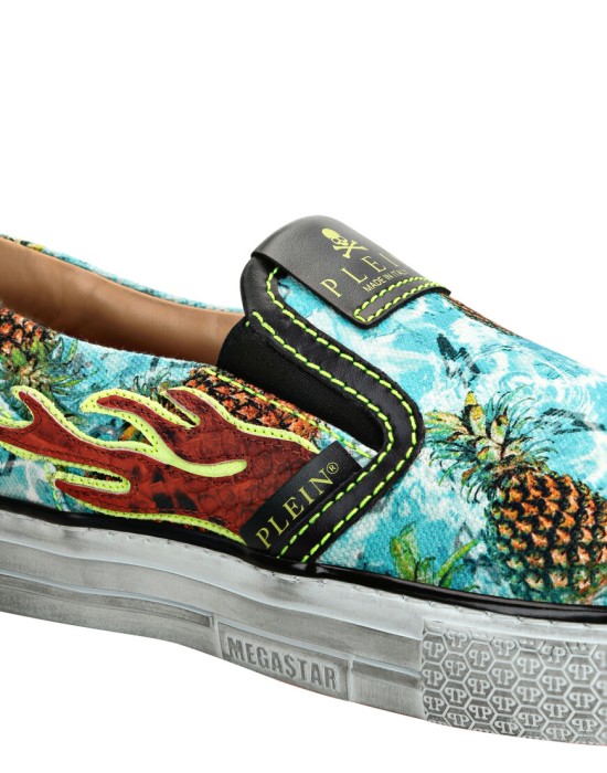 слипоны  из проверенных материалов спереди