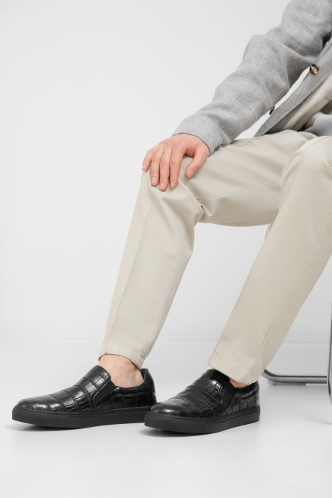 слипоны  по цене 177000 руб вид справа