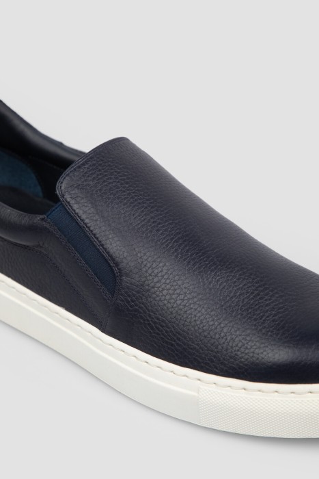 слипоны  из кожи спереди