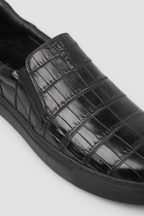 слипоны  из кожи спереди