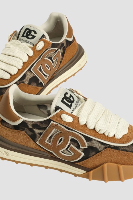 Товар коричневого цвета с внутренней стороны