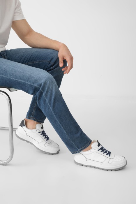 сникеры  модель crossing из капсульной коллекции golf capsule по цене 108600 руб вид справа