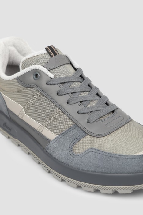 Товар серого цвета с внутренней стороны