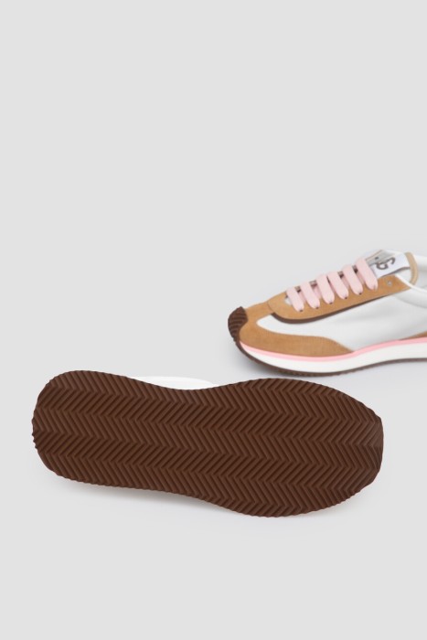 сникеры  модель cushion универсального стиля с лицевой стороны