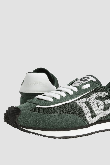 Товар зеленого цвета с внутренней стороны