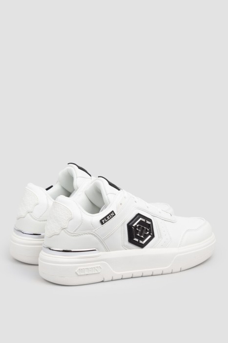 Товар белого цвета с внутренней стороны