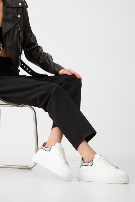 сникеры  модель lo-top от бренда philipp plein вид слева