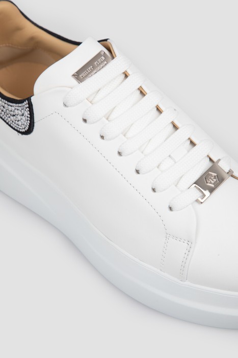 сникеры  модель lo-top из кожи спереди