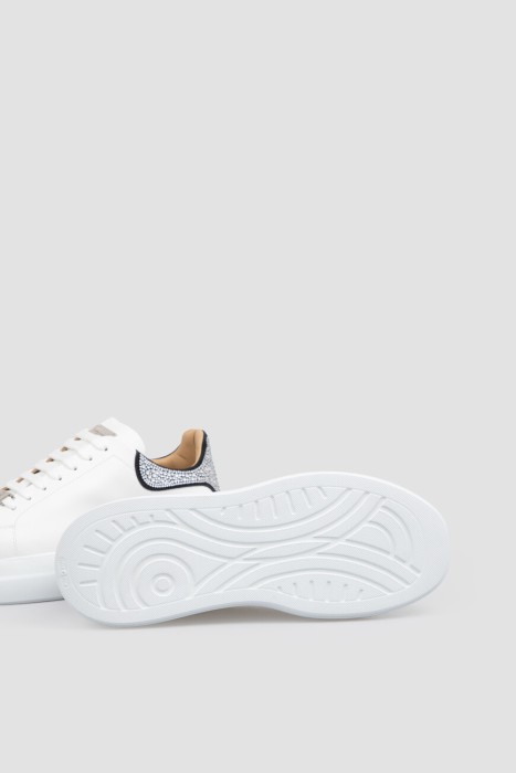 сникеры  модель lo-top универсального стиля с лицевой стороны