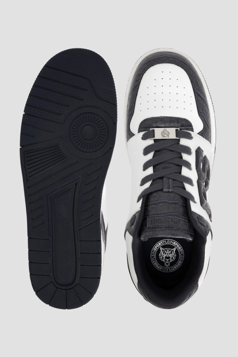 Товар синего цвета с внутренней стороны