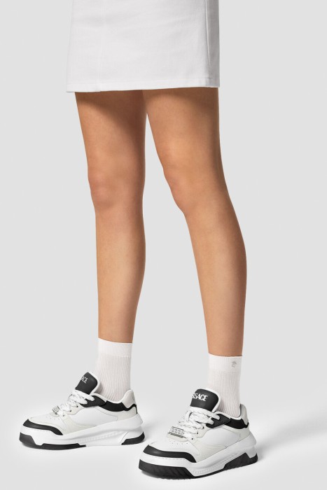 сникеры  модель odissea от бренда versace вид слева