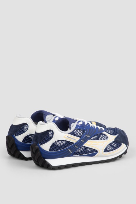 Товар синего цвета с внутренней стороны