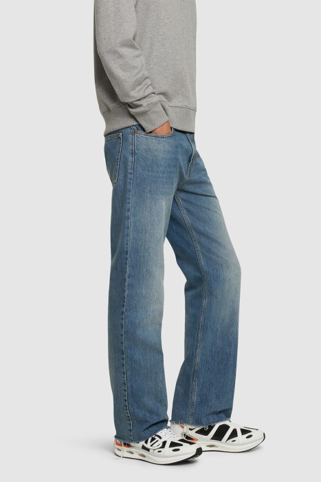 сникеры  модель vlogo easyjog от бренда valentino вид слева