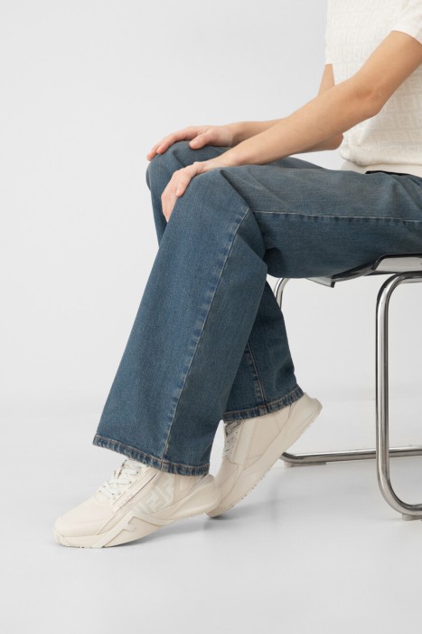 сникеры-слипоны  flow от бренда fendi вид слева