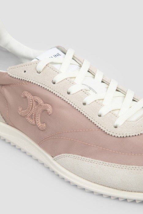 Товар розового цвета с внутренней стороны