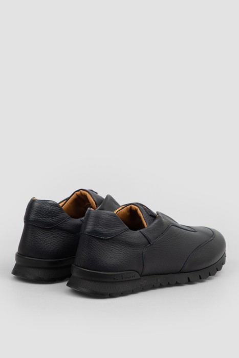 Товар синего цвета с внутренней стороны