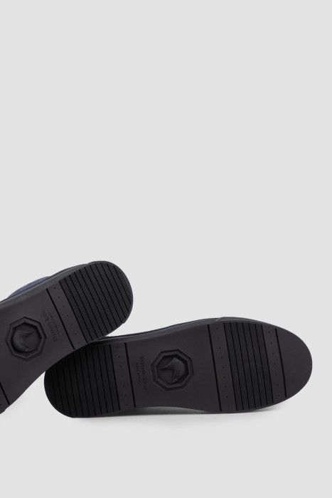 сникеры  универсального стиля с лицевой стороны