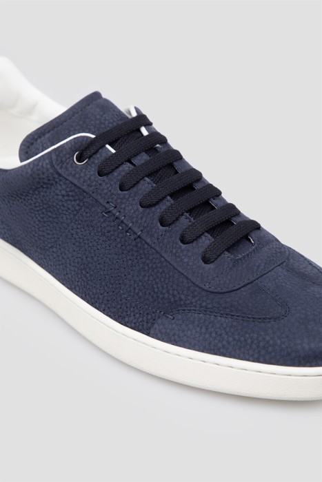 сникеры  из кожи спереди