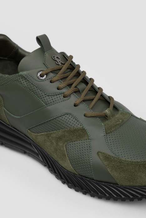 Товар зеленого цвета с внутренней стороны