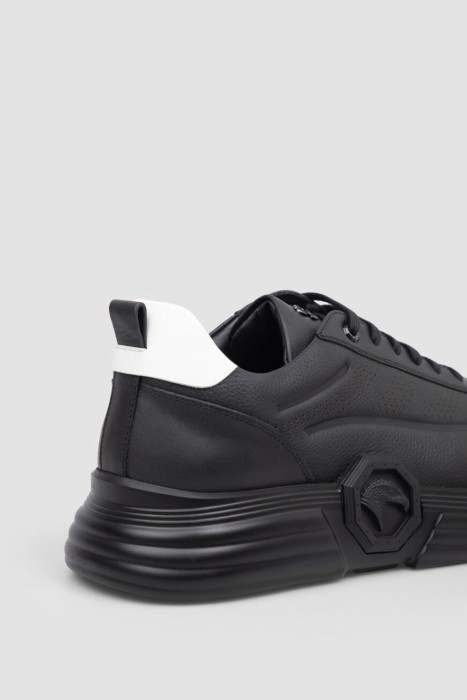 сникеры  из кожи спереди