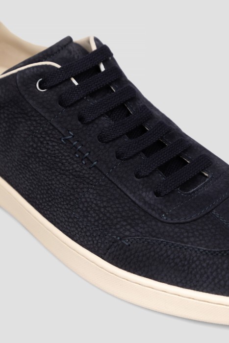 сникеры  из кожи спереди